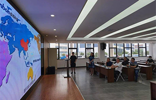 集萃（昆山）产业升级推进中心携电子科技大学专家赴Z6官网光电发展产学研对接